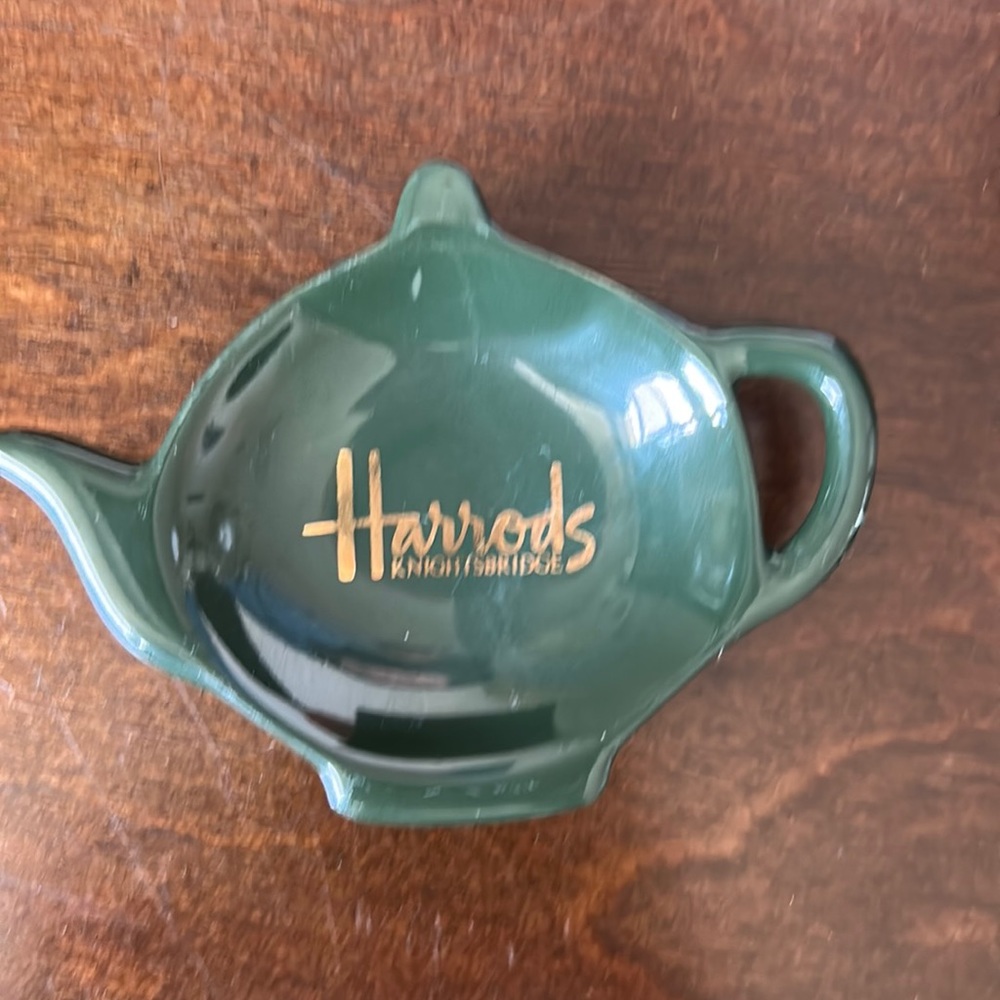 Harrods teabag spoon holder.